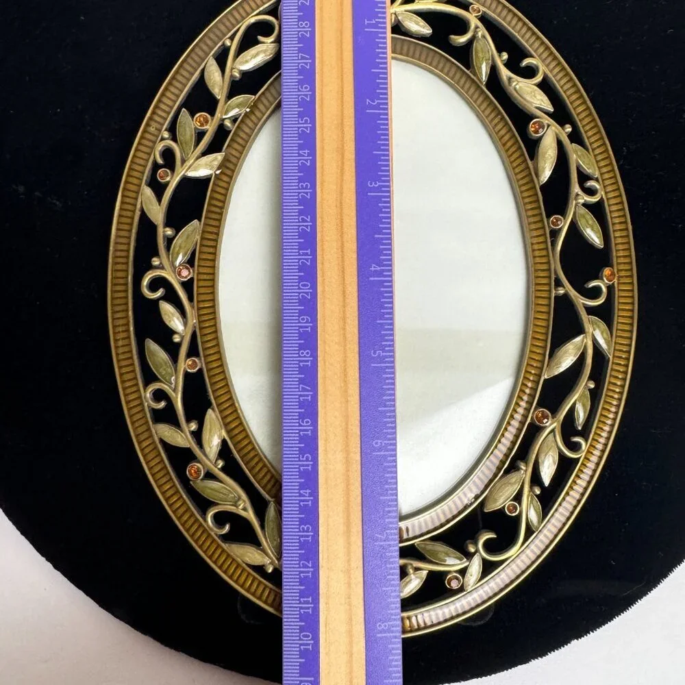 NWOT Elegant Olive Enamel Ambre Stones Oval Metal Picture Frame